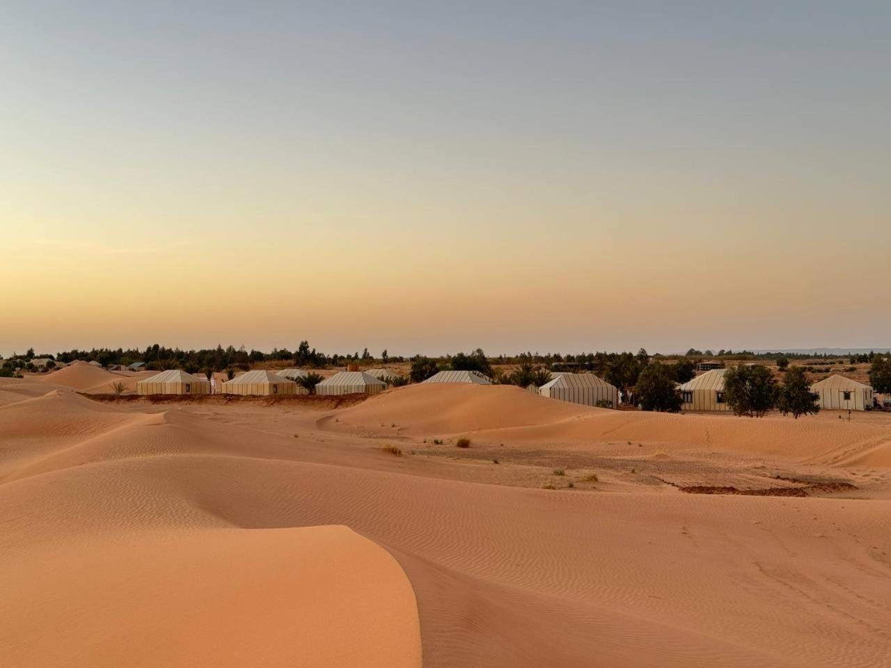 Erg Chebbi Sahara Camp Hotel Мерцуга Екстериор снимка