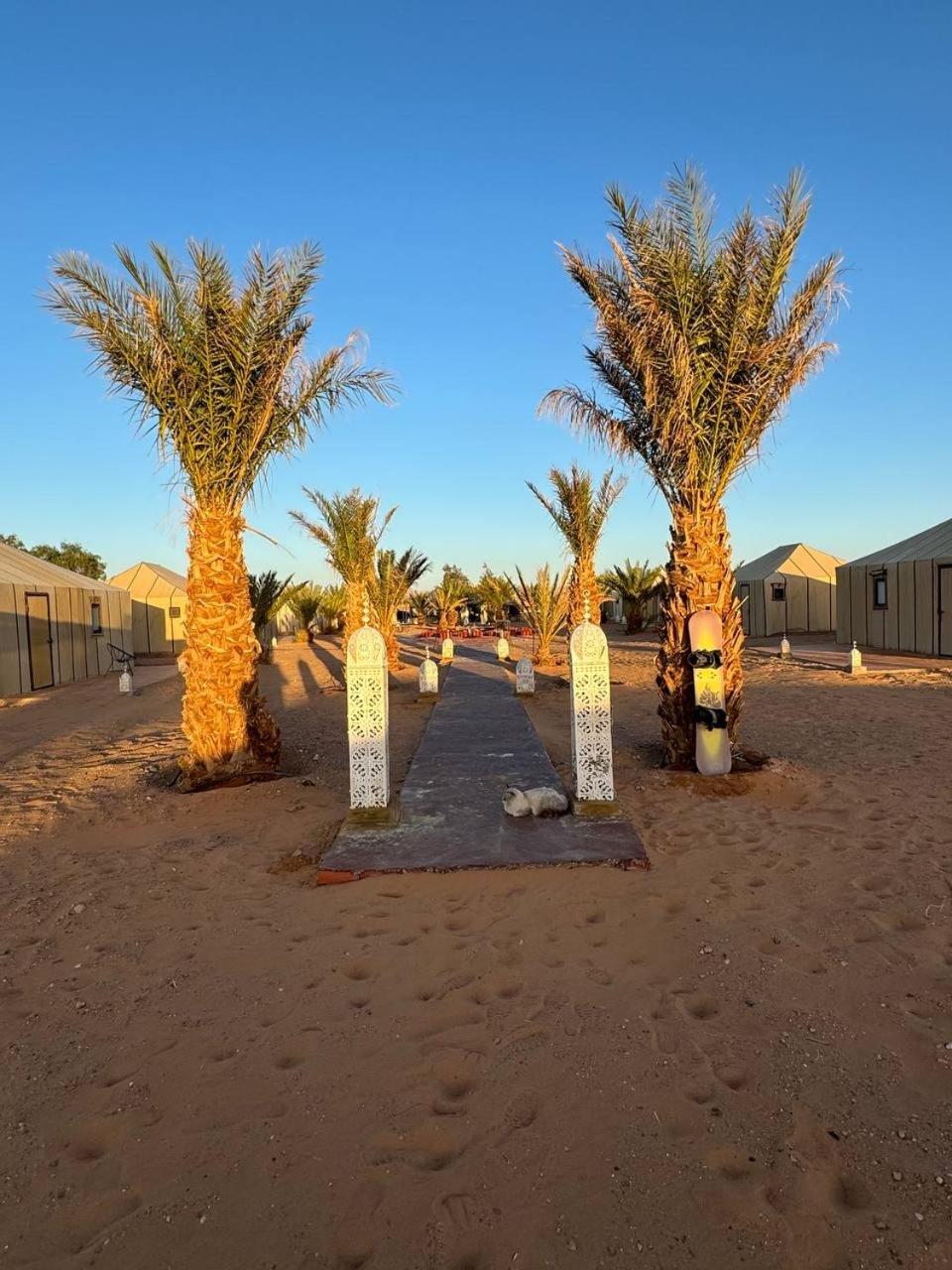 Erg Chebbi Sahara Camp Hotel Мерцуга Екстериор снимка