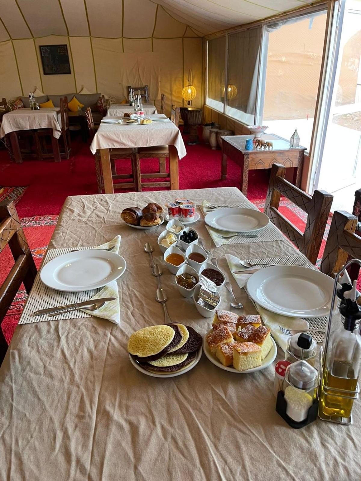 Erg Chebbi Sahara Camp Hotel Мерцуга Екстериор снимка